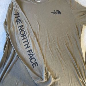 EUC long sleeve The North Face shirt